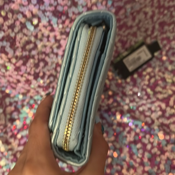 Badgley Mischka Silver Sky blue Quilted Bag - Picture 4 of 9